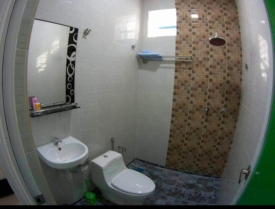 Dlayaran Villa Guest House Kuala Rompin Eksteriør bilde