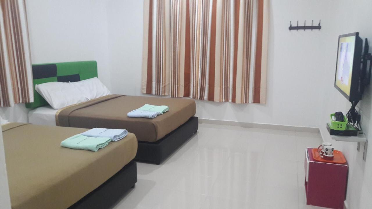 Dlayaran Villa Guest House Kuala Rompin Eksteriør bilde